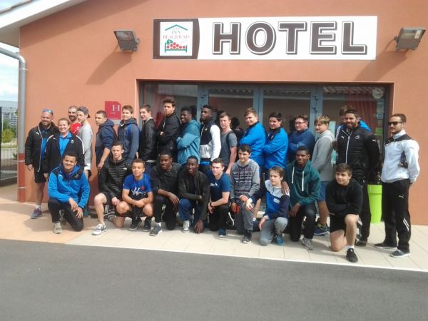 équipe de Massy vainqueur de Toulon après un bon petit déjeuner à l'hôtel
